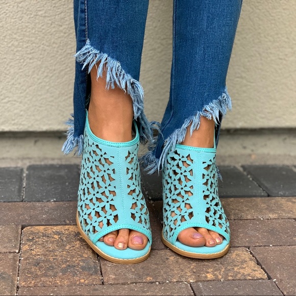 Turquoise Leather Laser Cut Flower Peep Toe Sandal - Picture 2 of 8